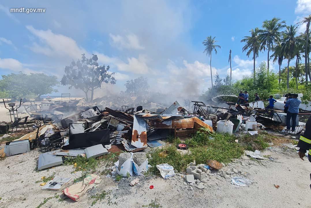 ގުރައިދޫ ކުނިގޮނޑުގައި ރޯވި އަލިފާން ނިއްވާލައިފި