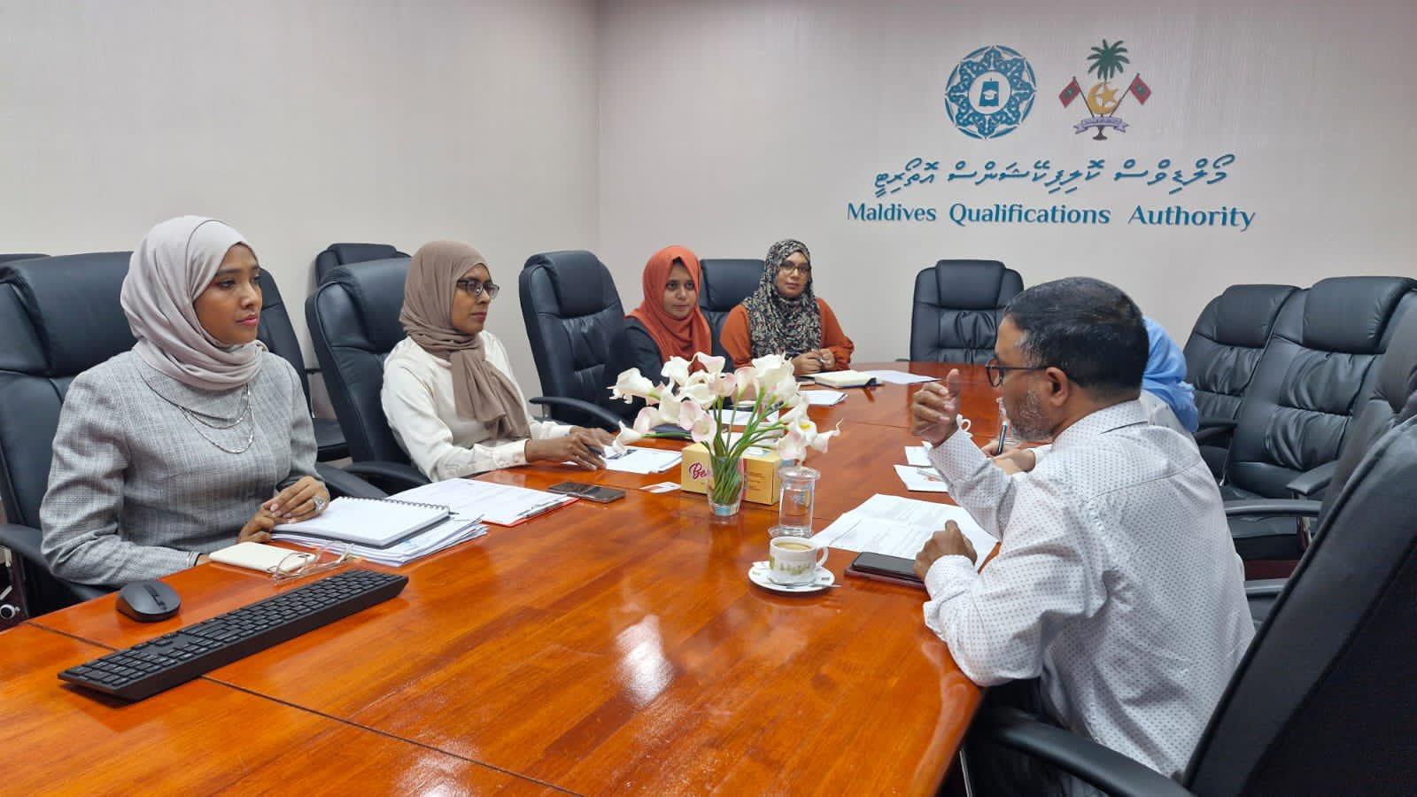 ވަގު ސެޓްފިކެޓްތަކެއް ބޭނުން ކުރަމުންދާތީ ސަމާލުވުމަށް އިލްތިމާސްކޮށްފި