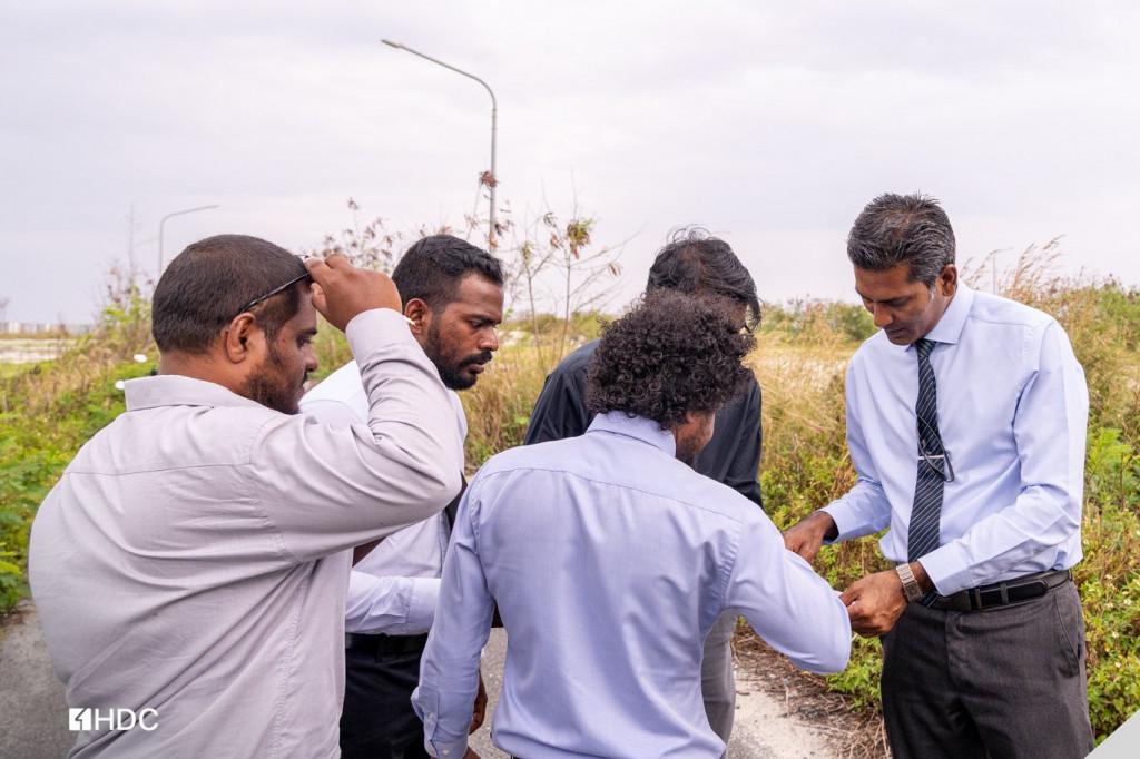 ފަޒުލް ހިމެނޭހެން 20 މީހެއްގެ ޕާސްޕޯޓު ހިފަހައްޓައިފި