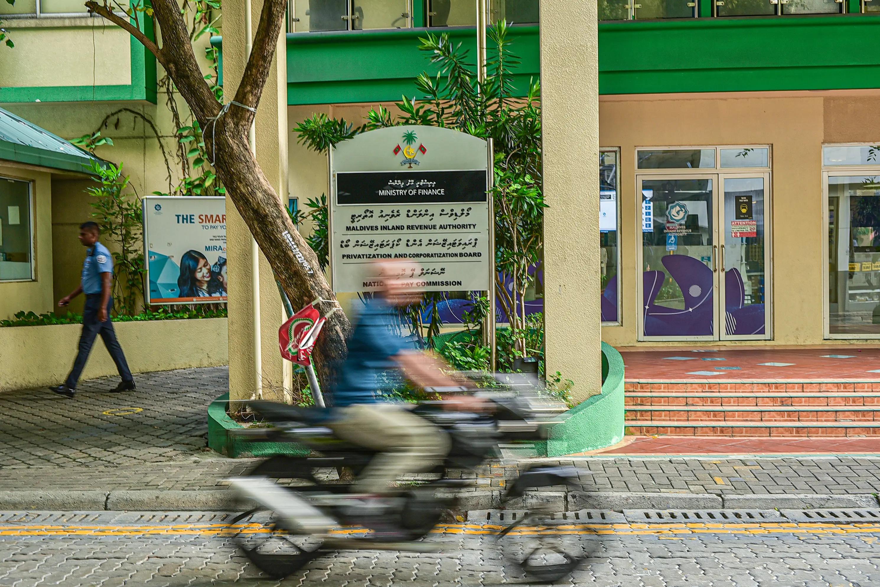 މީރާގެ ޑިރެކްޓަރުންގެ ބޯޑުގެ މެންބަރު ކަމަށް، ކުރިމަތިލުމުގެ ފުރުޞަތު ހުޅުވާލައިފި