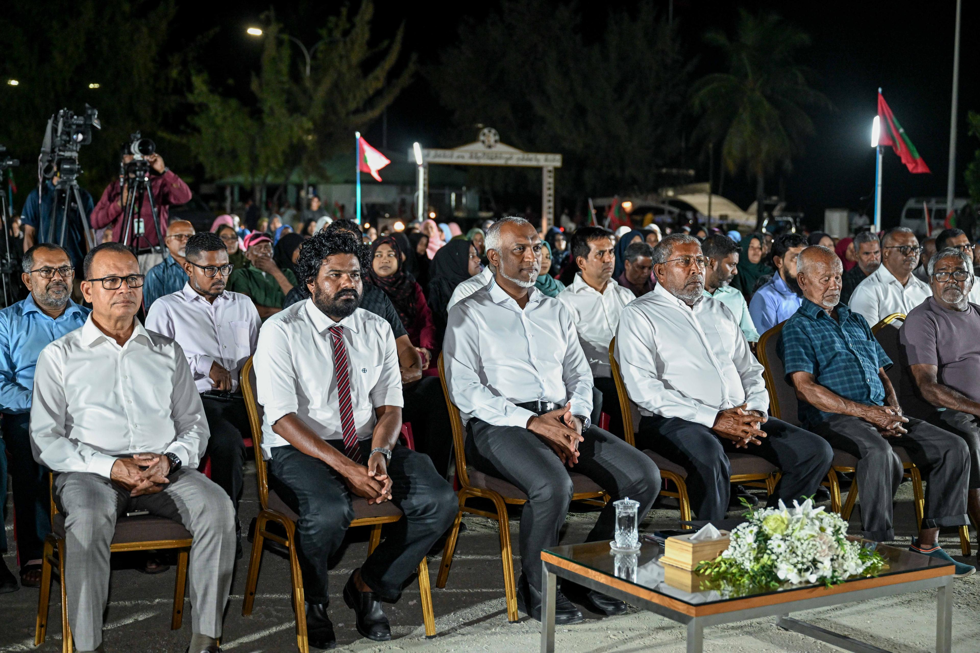 ތާއީދު ހޯދަން ވަޒީފާތައް ދިނުމާއި ގާސިމް ތާއީދު: ވިދާޅުވީ ވެރިކަމުގައި ހުންނަވަން ބޭނުންފުޅުވާނަމަ ތާއީދުވެސް ބޭނުންވާނެ ކަމަށް!