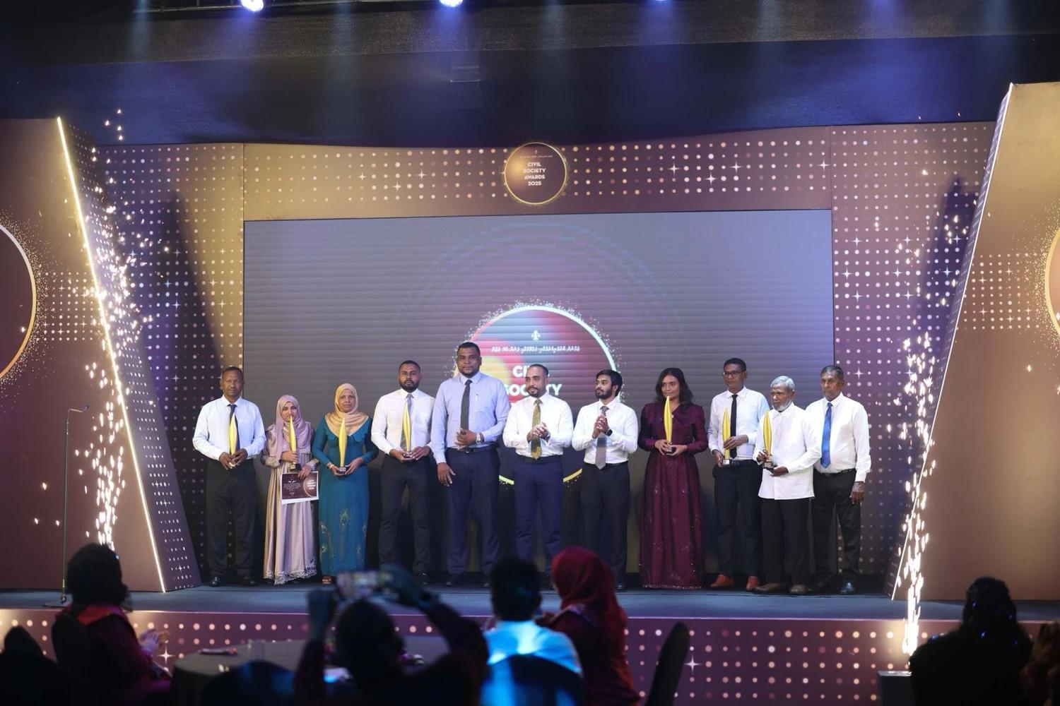 މިއަހަރުގެ ސިވިލް ސޮސައިޓީ އެވޯޑް 7 ޖަމިއްޔާއަކަށްދީފި
