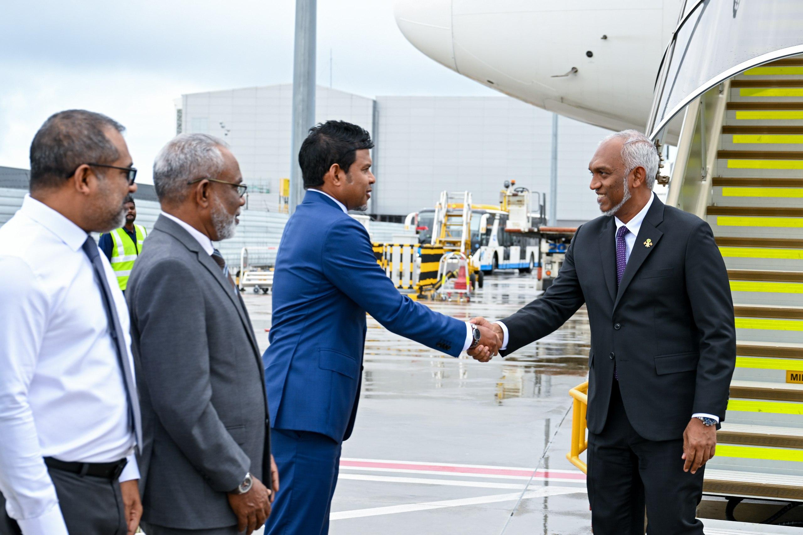 ރައީސުލްޖުމްހޫރިއްޔާ، އިނގިރޭސިވިލާތަށް ކުރެއްވި ދަތުރުފުޅު ނިންމަވާލައްވައިފި