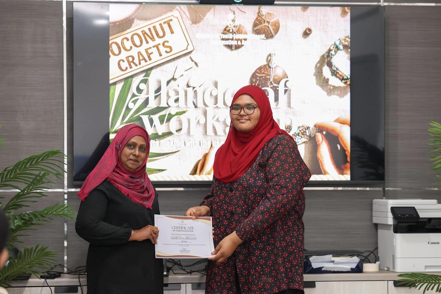 ނާށި ބޭނުންކޮށްގެން އަތްތެރި މަސައްކަތްތައް ދަސްކޮށްދިނުމަށް ހިންގި ވޯކްޝޮޕް ނިންމާލައިފި