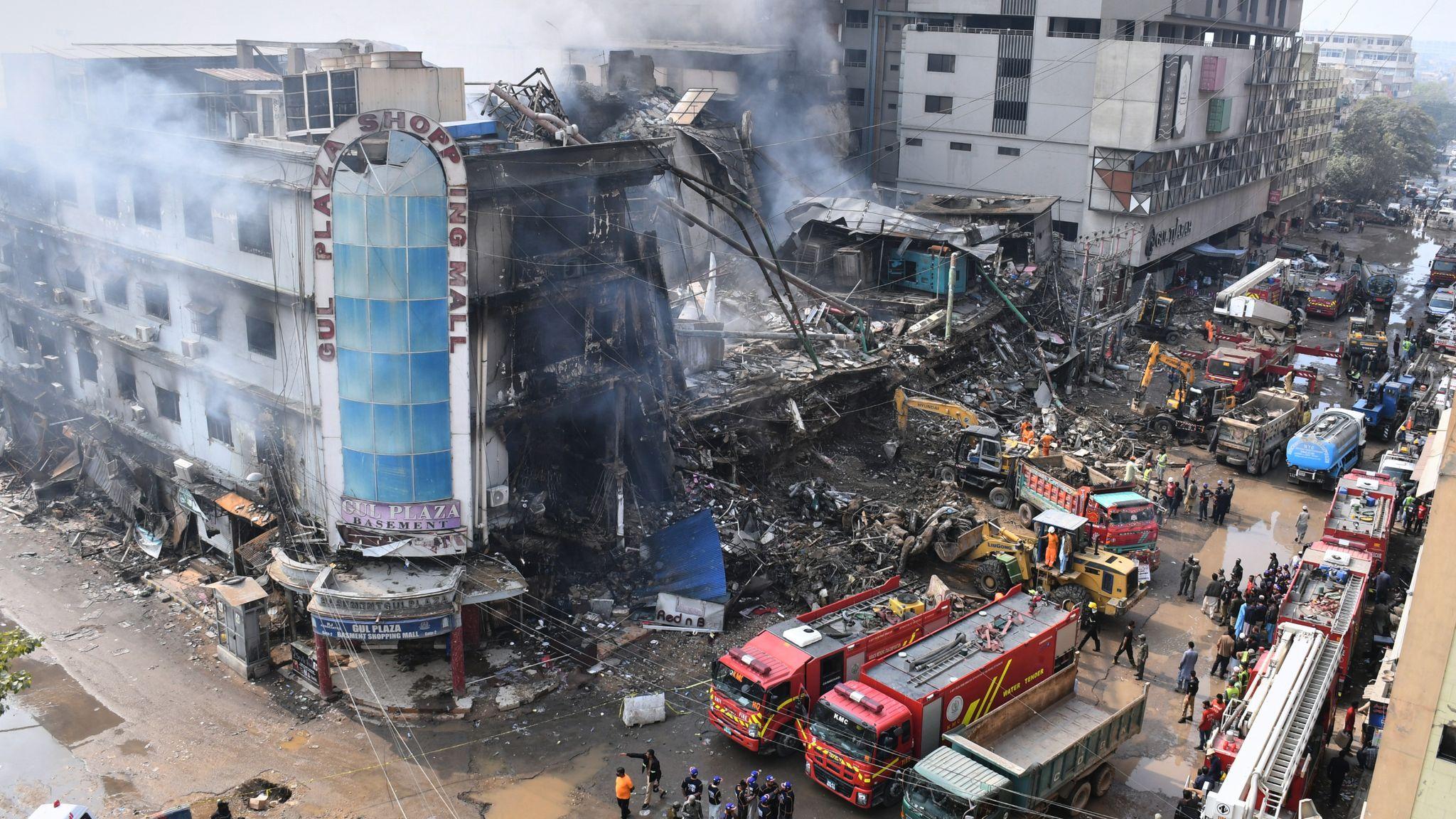 At Least 23 Dead in Karachi Shopping Centre Fire, Dozens Missing