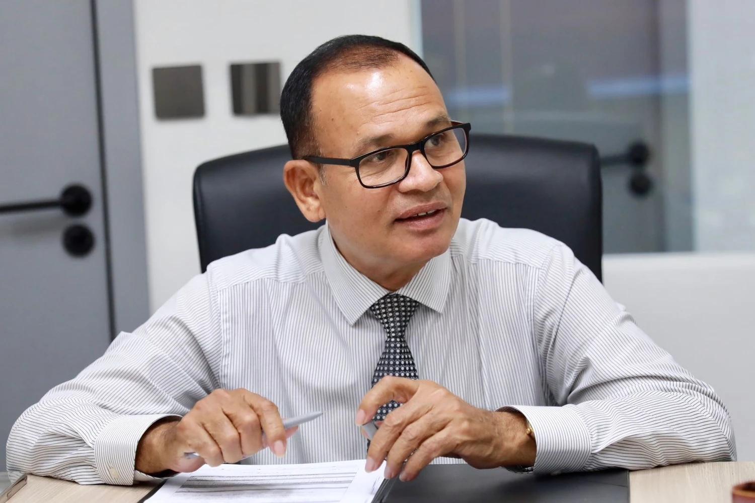 އެއްވެސް ތަފާތު ކުރުމެއް ނެތި ހުރިހާ ކައުންސިލްތަކާއެކު، ގުޅިގެން މަސައްކަތް ކުރާނަން - އާދަމް ޝާރީފް އުމަރު