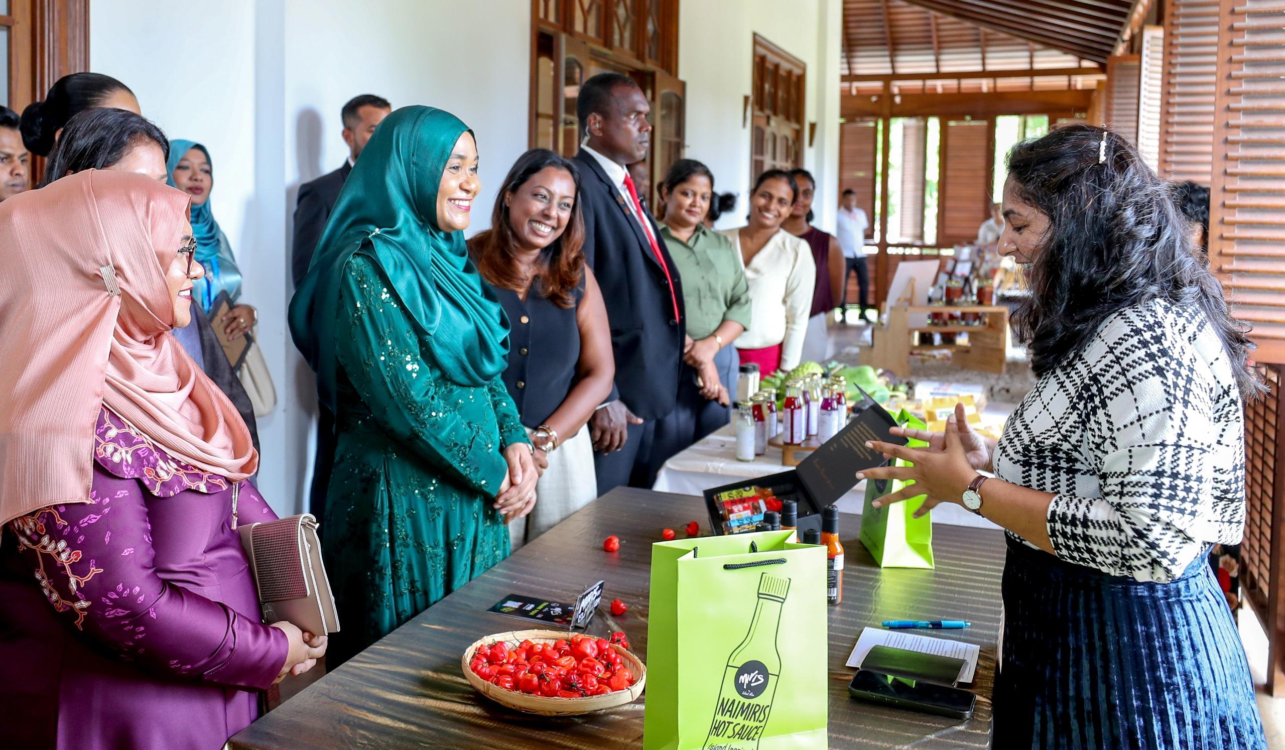 ލަންކާގެ ގުޑް މާކެޓަށް ފަސްޓް ލޭޑީ ޒިޔާރާތްކުރައްވައިފި