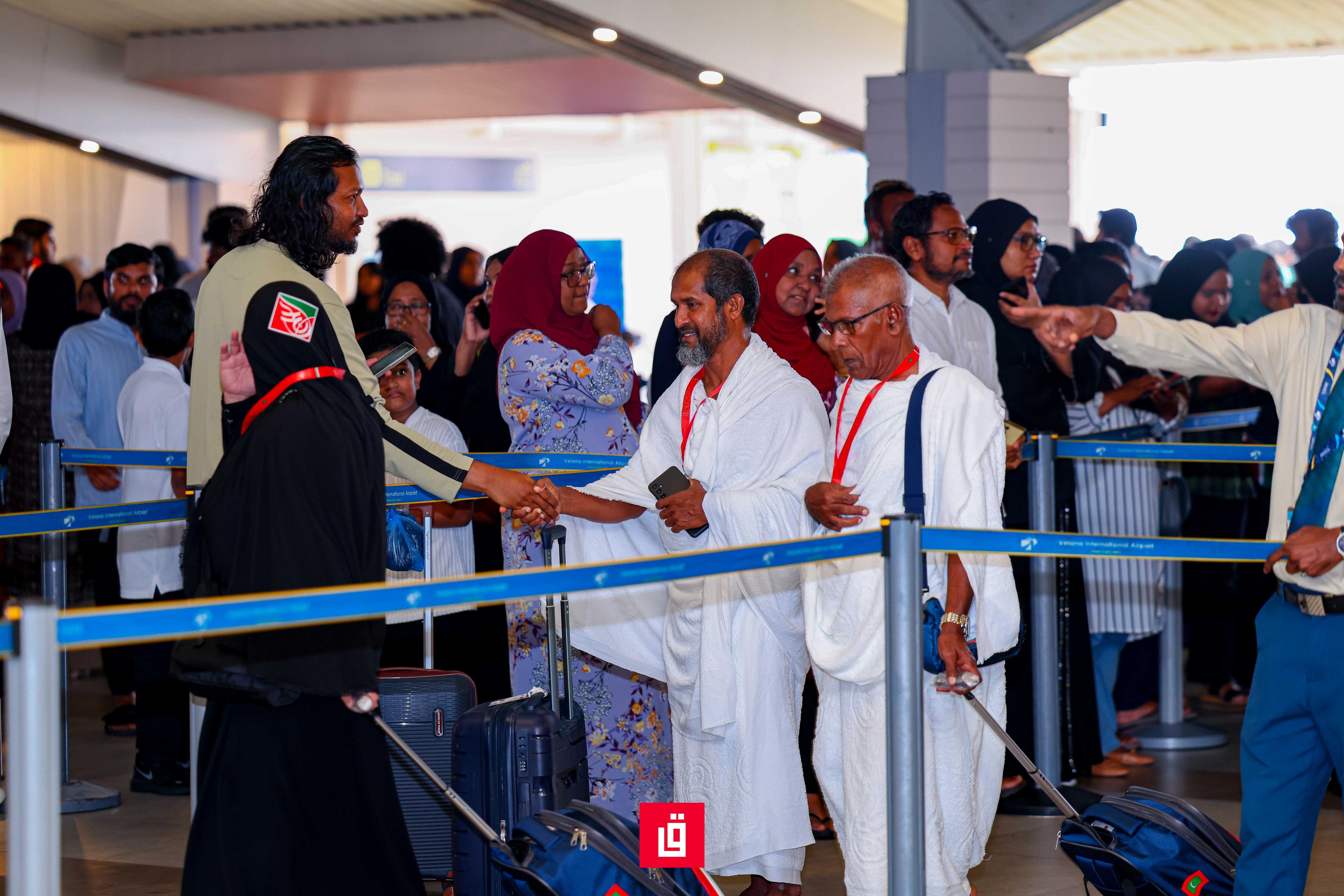 ހައްޖުވެރިން އައުމާ ދިމާކޮށް އެއާޕޯޓުގެ ބާރު ބޮޑުވާނެތީ ސަމާލުވުމަށް އެދިއްޖެ