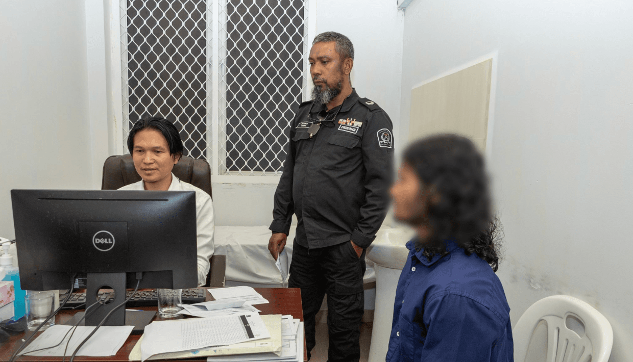 ޤައިދީންނާއި ބަންދުމީހުންނަށް ސިއްޙީ ފަރުވާ ފޯރުކޮށްދިނުމަށް، ހުޅުމާލޭ ހޮސްޕިޓަލާ ގުޅިގެން މާފުށީ ޖަލުގައި މެޑިކަލް ކޭމްޕެއް ހިންގައިފި