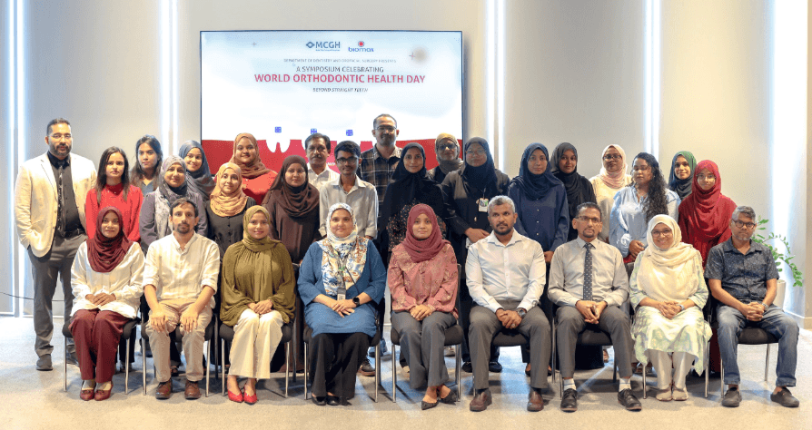 އޯތޮޑޮންޓިކް ފުރަތަމަ ސިމްޕޯޒިއަމް "ބިޔަންޑް ސްޓްރެއިޓް ޓީތު" ކާމިޔާބުކަމާއެކު ބާއްވައިފި
