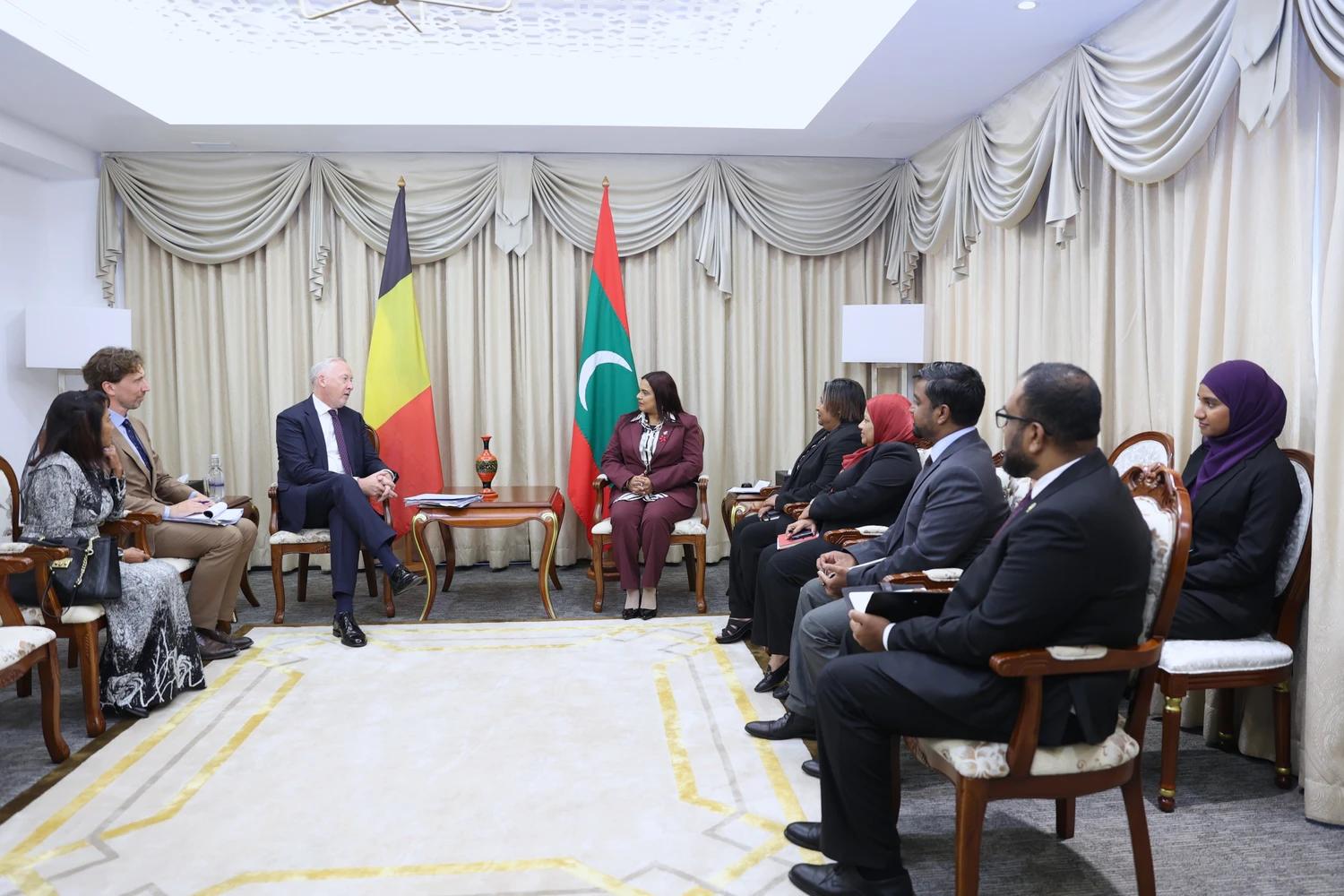 ބެލްޖިއަމް ސަފީރު ޚާރިޖީ ވަޒީރު އިރުތިޝާމް އާދަމް ގެ އަރިހަށް ވަދާޢީ ޒިޔާރަތް ކުރައްވައިފި