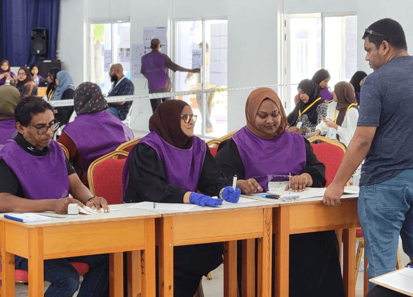 ކިއޫތައް ދިގުވުމުން ހިތަދޫ އުތުރު ދާއިރާގެ ވޯޓުލުމުގެ ވަގުތު ހަވީރު 5:00 އަށް އިތުރުކޮށްފި
