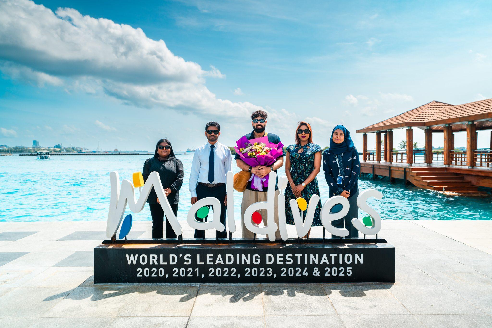 އިންޑިއާ މާކެޓުގައި ރާއްޖެ އިޝްތިހާރުކުރަން ވިޒިޓް މޯލްޑިވްސްގެ ކަލްޗަރަލް އެމްބެސެޑަރަކަށް  ލަވަކިޔުންތެރިޔާ ބާދުޝާހް!
