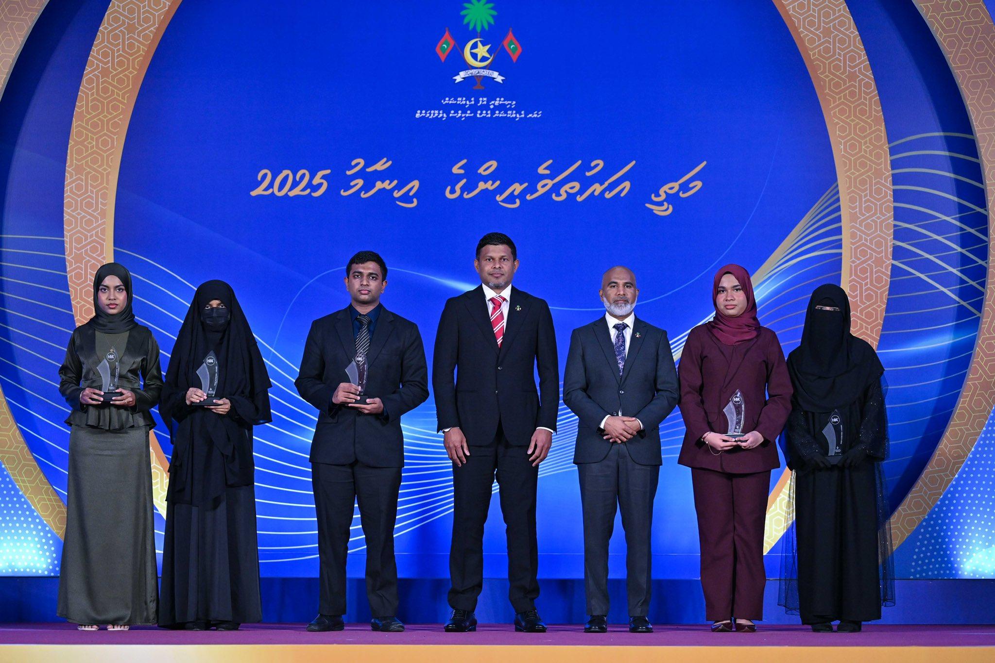 "މަތީ އަރުތަވެރިންގެ އިނާމު 2025" ގެ ތިންވަނަ ދަންފަޅި ނައިބު ރައީސް ޝަރަފުވެރިކޮށްދެއްވައިފި 