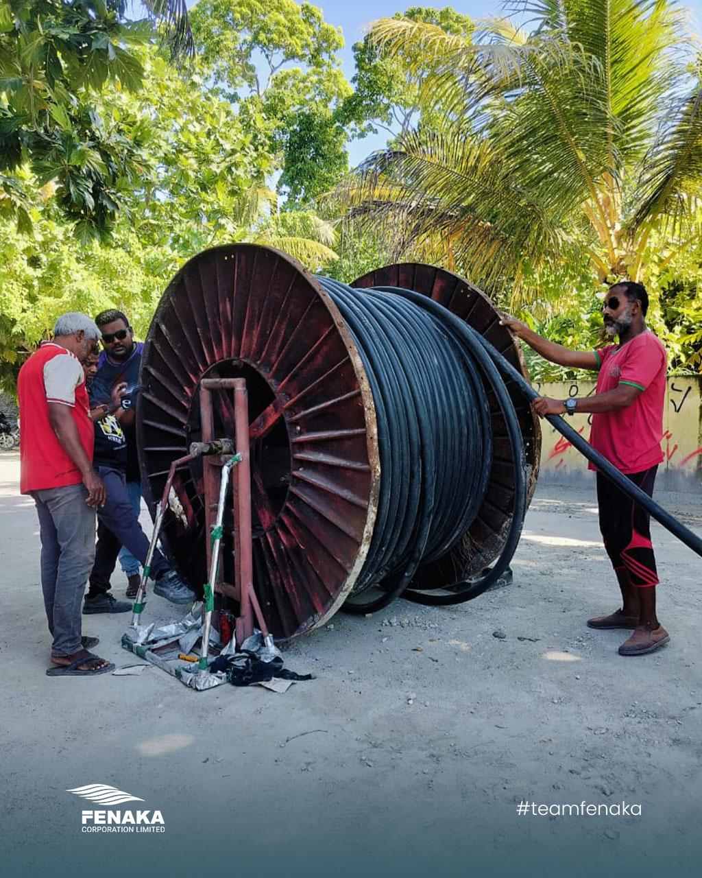 ނޮޅިވަރަމުގައި ހައި ވޮލްޓޭޖް ކޭބަލް އަޅައި، ކަރަންޓުގެ ޚިދުމަތް ފެންވަރު މަތިކުރަނީ