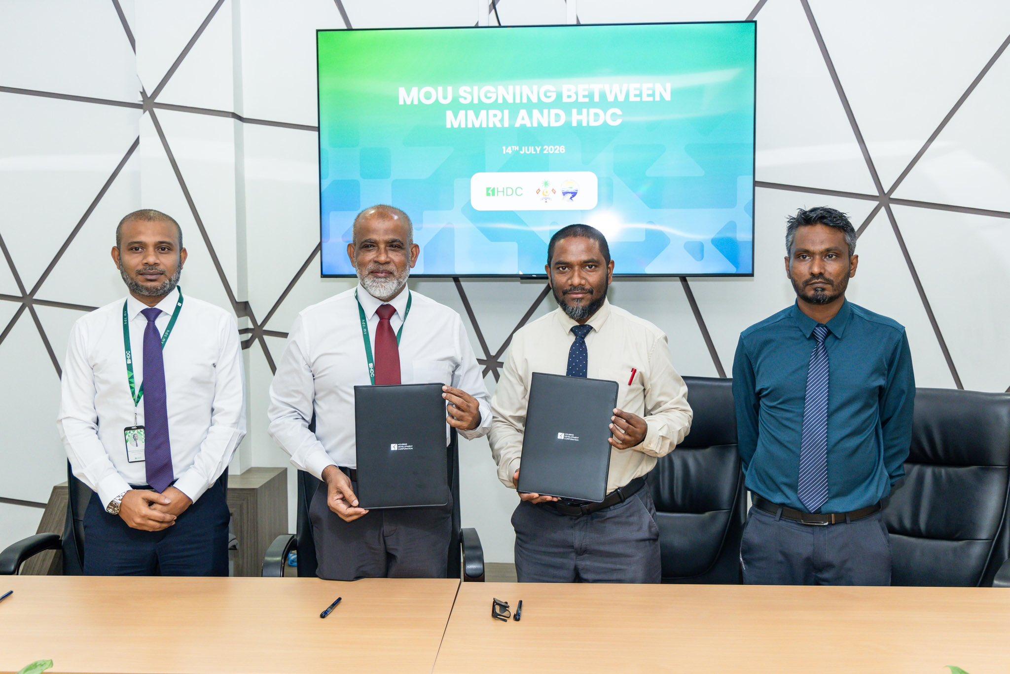 ރާއްޖޭގެ ފަރުތަކުގެ ދިރުންތައް ރައްކާތެރިކުރަން އެޗްޑީސީއާއި މެރިން ރިސާޗު އިންސްޓިޓިއުޓްއިން ގުޅިއްޖެ