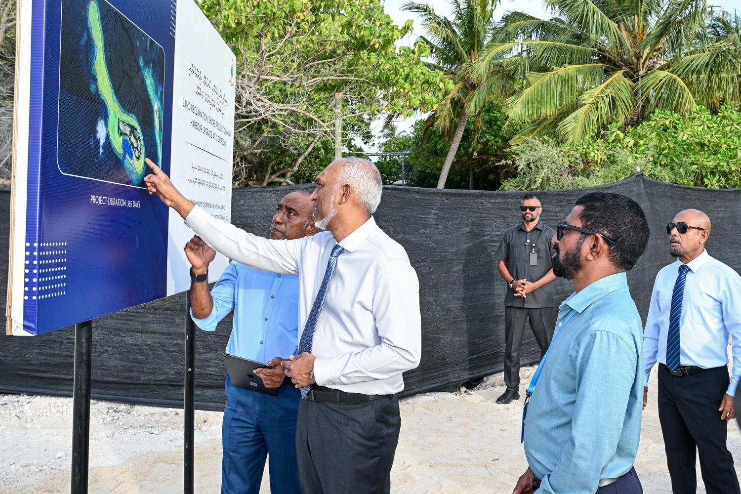 ގިރިފުށީގެ ބިން އިތުރުކުރުމުގެ މަޝްރޫޢު ހިނގަމުންދާ ގޮތް ރައީސުލްޖުމްހޫރިއްޔާ ބައްލަވާލައްވައިފި