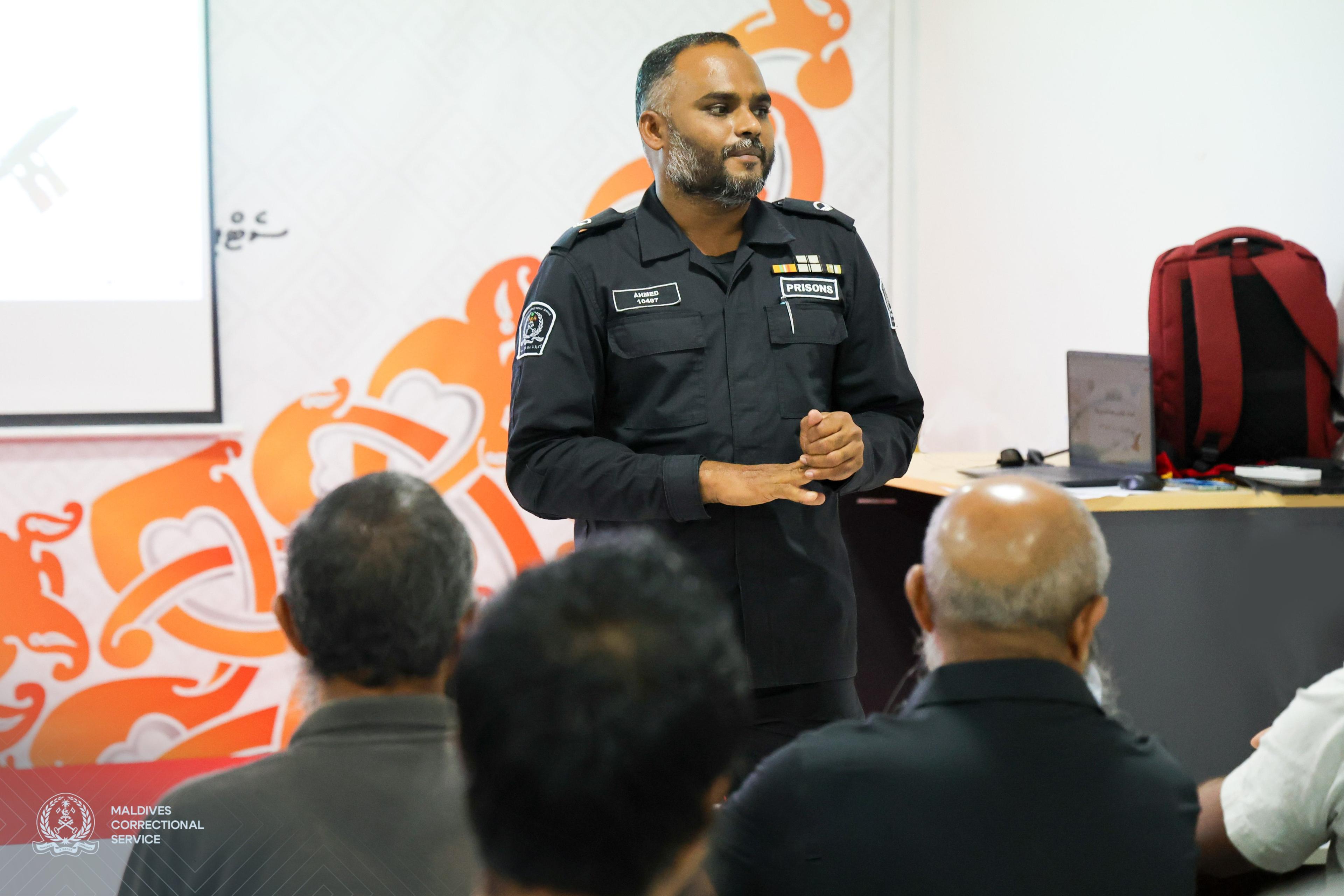 އައްސޭރި ޖަލުގައި ޤިރާޢަތު ކޯސް ފަށައިފި