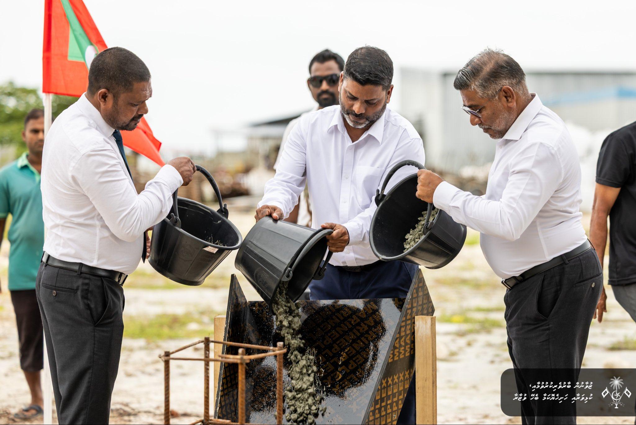 އއ. އުކުޅަހުގައި ޒަމާނީ ސްޕޯޓްސް ކޮމްޕްލެކްސްއެއް ބިނާކުރުމުގެ ބިންގާ އަޅައިފި