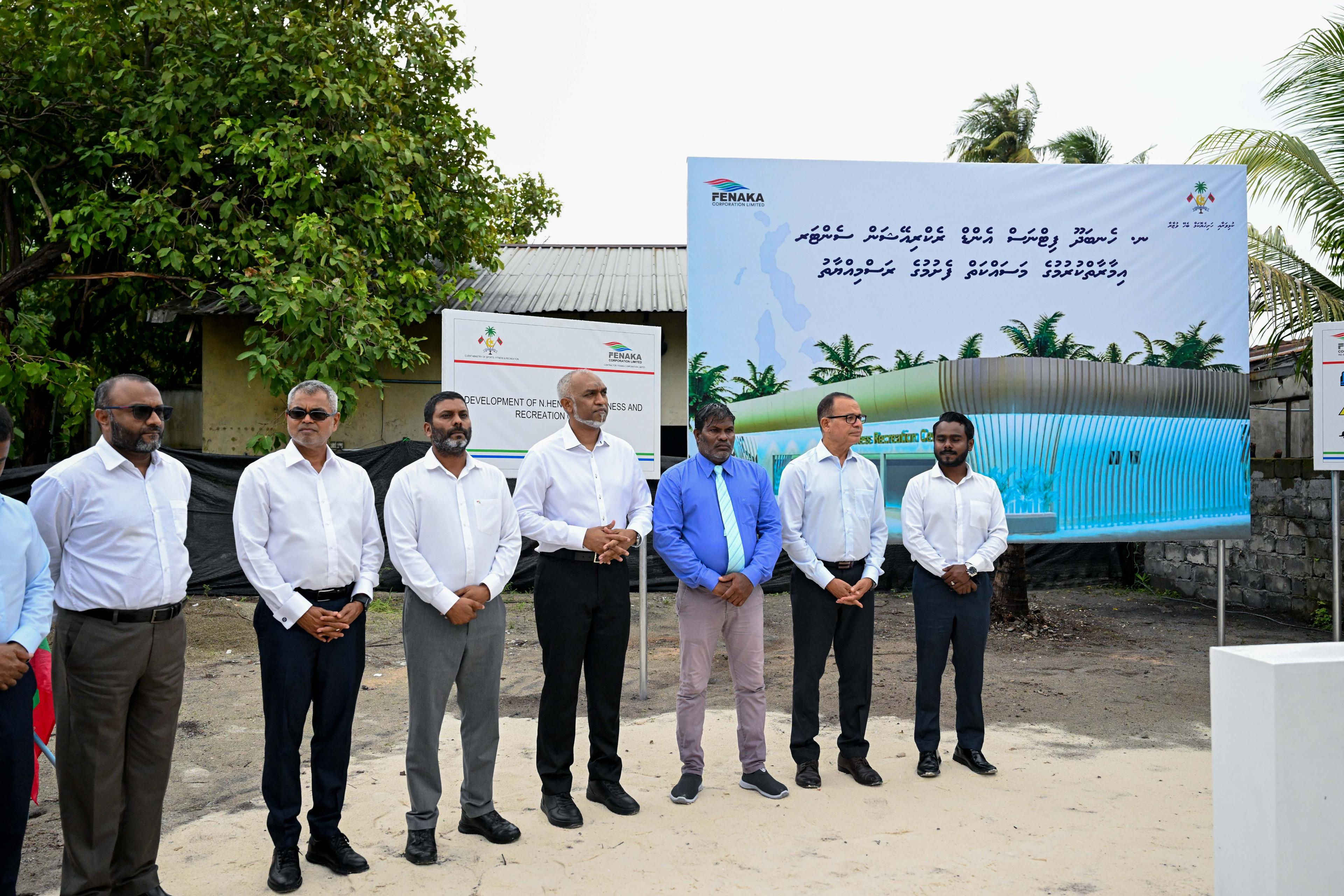 ހެނބަދޫގައި އަލަށް އިމާރާތްކުރާ މިސްކިތާއި ފިޓްނަސް އެންޑް ރެކްރިއޭޝަން ސެންޓަރުގެ ބިންގާ އަޅައިފި