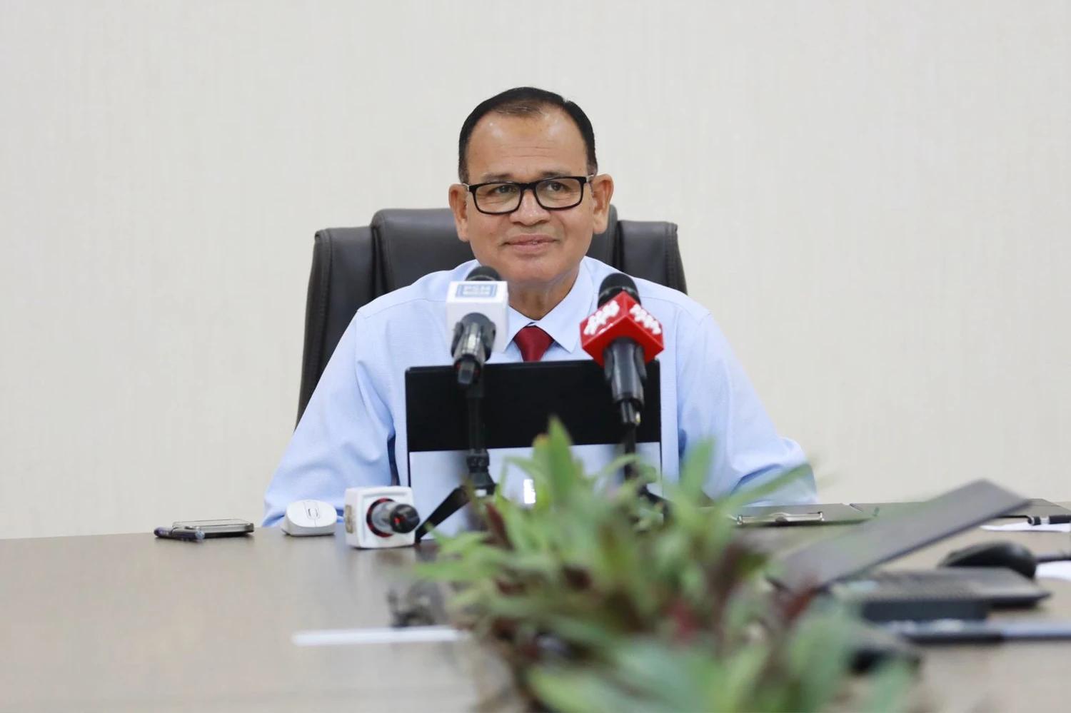 ކައުންސިލު އިދާރާތައް އިމާރާތް ކުރުމުގެ މަސައްކަތް ހިނގަމުންދާ ގޮތާމެދު ހިތްހަމަޖެހޭ: އާދަމް ޝަރީފް