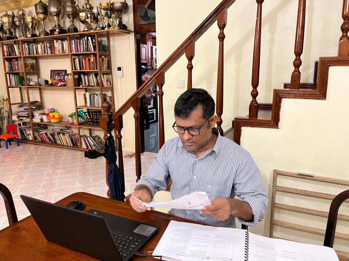 ނާޒިމް ސައްތާރަށް ތޫނު އެއްޗަކުން ހަމަލާދީ ޒަހަމްކޮށްލައިފި
