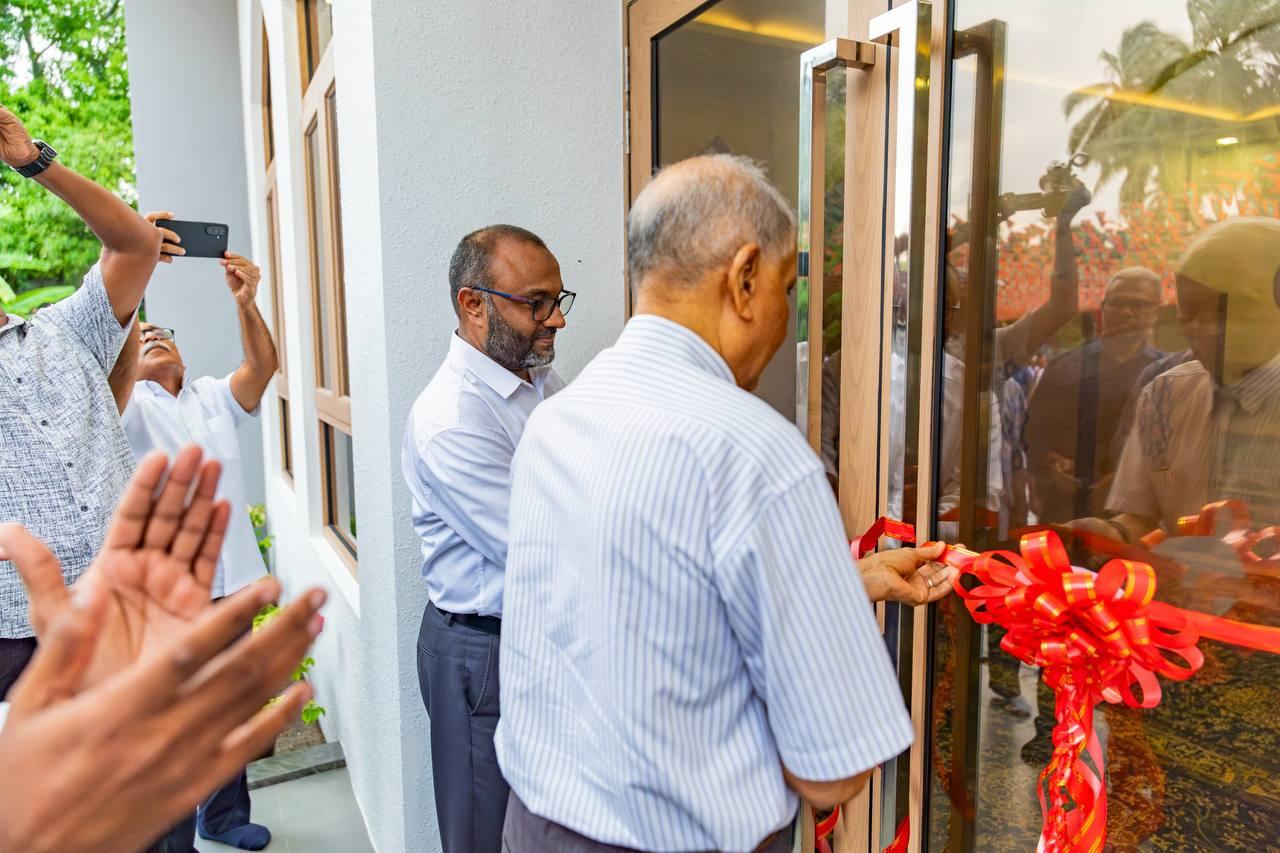 އައްޑޫ ސިޓީ ހުޅުދޫގައި ބިނާކުރި އާ މިސްކިތް ހުޅުވައިފި