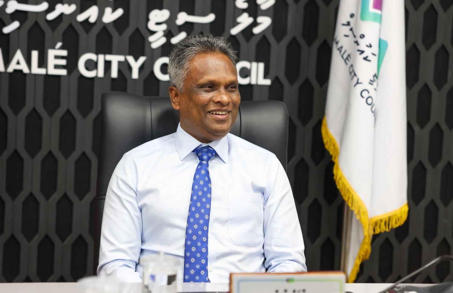 ކަނޑުފަޅުތައް ޙިމާޔަތްކުރުމަކީ ކޮންމެ ދިވެއްސެއްގެ ފަރުދީ ޒިންމާއެއް: މޭޔަރ އާދަމް ޢާޒިމް