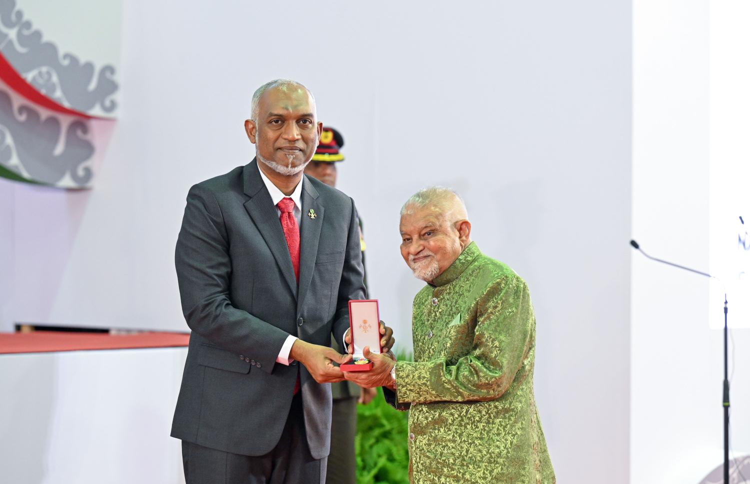 ދައުލަތަށް ޚިދުމަތް ކުރުމުގެ އިނާމު މިއަހަރުގެ މިނިވަން ދުވަހު 66 ބޭފުޅަކަށް އަރުވަނީ