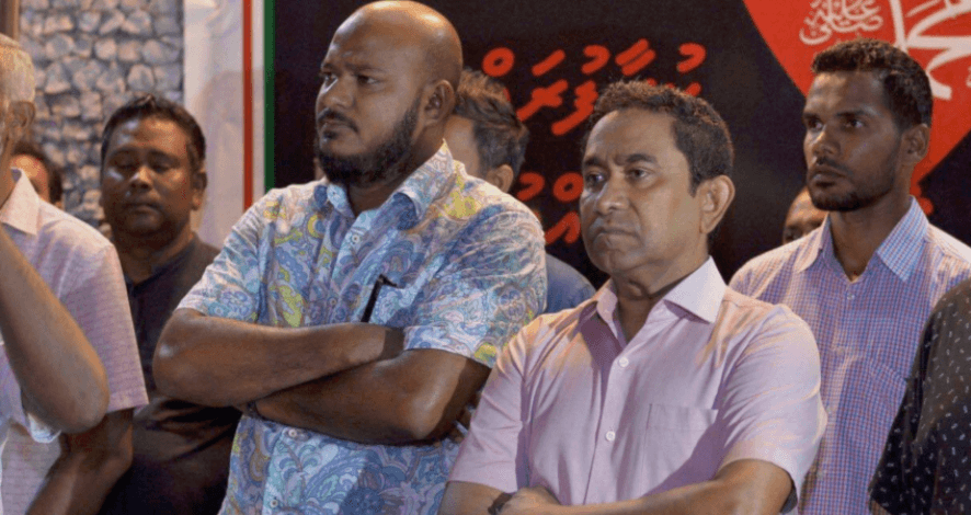 ޔާމީނަށް ރައްދުދެއްވައި ޝުޖާއު: "ކުރިން ރައީސް މުޢިއްޒުގެ ތެދުވެރިކަމަށް ތައުރީފުކުރައްވާފައި، މިއަދު ދެކޮޅުނުޖެހޭ ވާހަކަ ނުދައްކަވާ"