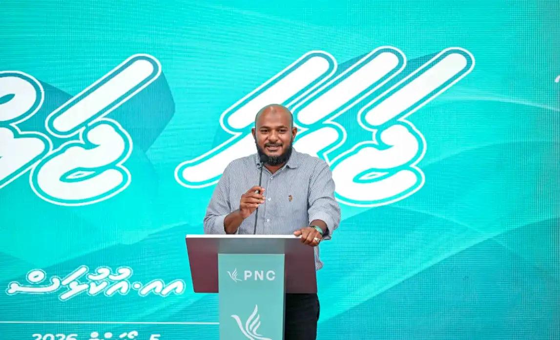 ރައީސް ޔާމީނުގެ ވެރިކަމުގައި ދައުލަތް ހިންގީ ހައުސިންގ މިނިސްޓްރީ ތެރެއިން: މެންބަރު ޝުޖާއު